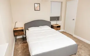 Convenient Apt W/shopping, Dining & Freeways - Image 3
