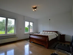 Quietly Located Spacious Mansion Surrounded by the Greenery of the Flemish Ardennes - Image 4