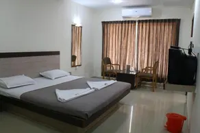 Tarkarli Niwas Nyahari - Image 2