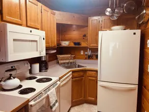 Little Loch 2 Bedroom Home by RedAwning - Image 3