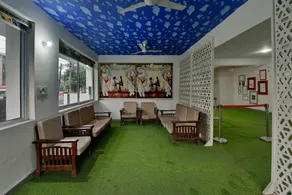 Hotel Admire Inn Atta Market - Image 3