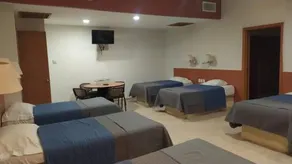 Cypres Hotel & Suites - Image 2