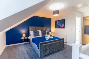 Durham Deluxe Apartment With Stunning Views - Image 4