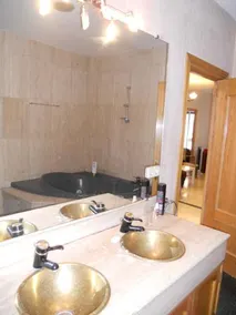 Bookingham Apartaments & Suites - Image 5