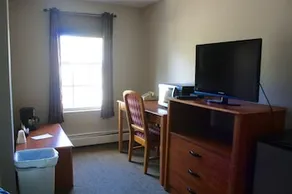 Rally Point Inn And Pub - Image 5