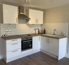 1-bed - Sleeps 2 - Pet Friendly w Parking - Image 3