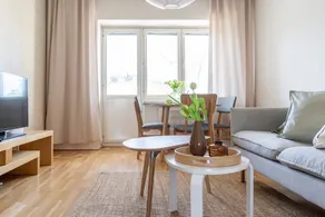 2 Bedroom apartment Steps from the Metro - Image 5