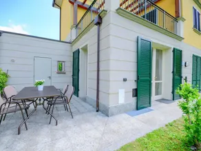 Apartment Close to the Lake in Residence With Swimming Pool - Image 5