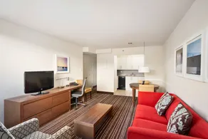 RESIDENCE INN BY MARRIOTT MONTREAL WESTMOUNT - Image 4