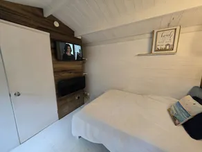 Coastal Cosy Cabin With hot tub - Image 2