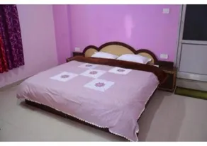Mountain Facing Rooms in Shimla - Image 3