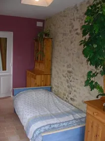 Recently renovated holiday house in the heart of a small French town - Image 3