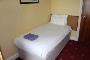 The Carlton Inn - Image 2