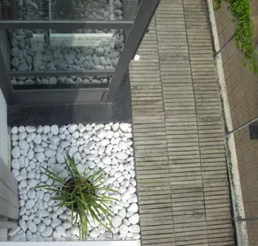 Hotel Garden - Image 2
