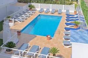Apartamentos Es Retiro - Image 3