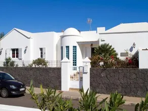 Villa Joanne 4 Bedroom villa WiFi and Air conditioning Perfect for families - Image 3