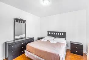 Toronto Furnished Living - Image 2