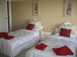 Bloomsbury Cottage - Image 2