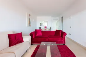 Royal Marina Bay Golf Apartment - Image 3