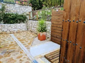 Modern Villa Apartment & Private Pool - Image 2