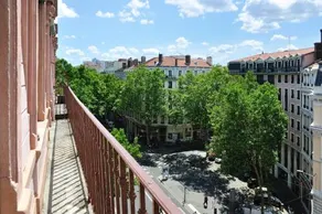 Saxe And The City , Downtown Lyon - Image 4