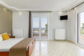 Agyra Seaview Hotel by Panel Hospitality - Image 3