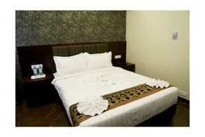 Capital O 47821 Piyush Inn - Image 3