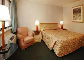 Poughkeepsie Inn - Image 4