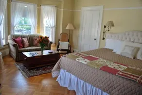 Bayside Inn Bed & Breakfast - Image 2