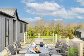 Clover Lodger, 32 Roadford Lake Lodges, Lifton - Image 5