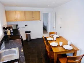 Vermuyden Apartment - Image 3
