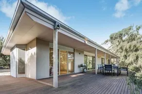 Acacia lakehouse - Image 2