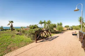Sea & mountain view penthouse - Image 5
