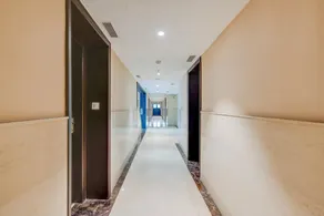 Cozy Deluxe Room at Chappan Market Indore - Image 3