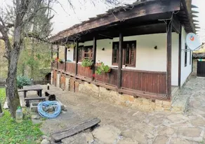 Dzhelepova Guest House Pool Access - Image 3