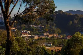 Alpinia by Vista Rooms - Image 2