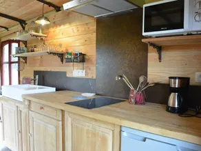 Cozy Mobile Home in Vresse-sur-Semois with Terrace - Image 5