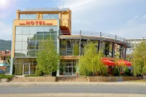 Dream Hotel - Image 3