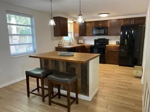 Family Getaway Near Beaches Sleeps 8 - Image 4