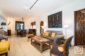 Abahana Villas Green Views - Image 2