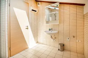 Hangar Apartments - Image 2