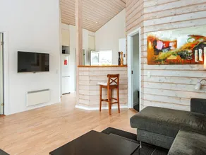 Spacious Holiday Home in Juelsminde Jutland With Garden - Image 2