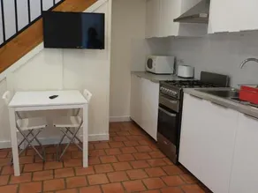Guesthouse with Pool & BBQ - 10 kms from CBD - Image 4