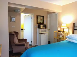 At Nautica Tigh Bed & Breakfast - Image 5