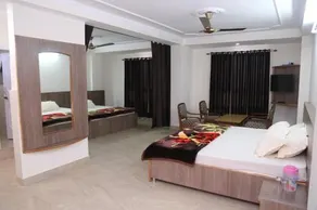 Hotel Highland Regency - Image 3