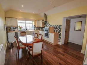 The Old Cottage - Image 4