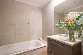 Apartamentos Madrid Anderson - Image 5