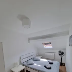 Beautiful Modern Apartment - Image 2