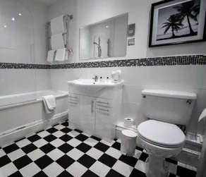 Miskin Manor Hotel And Health Club - Image 4