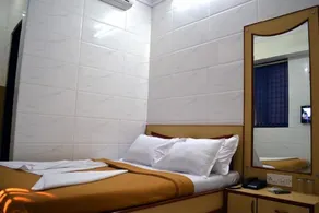 Hotel New Deepak - Image 4